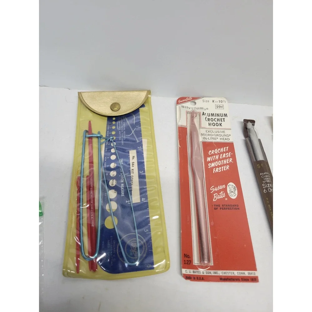 Vintage Knitting Crochet Lot Boye Susan Bates Leisure Arts‎ Needles Hooks Tools
